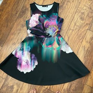 APT 9 dress size M
